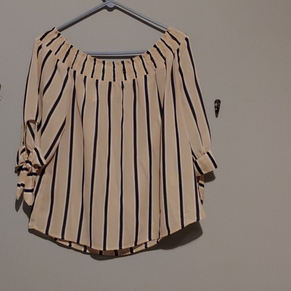 Large E&M blouse